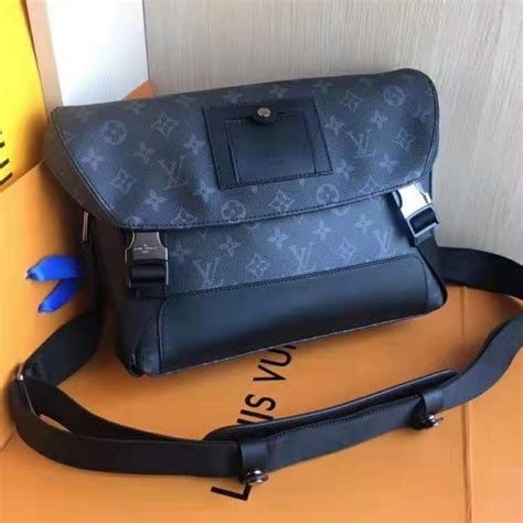 lv discovery messenger mens|Messenger Voyager PM .